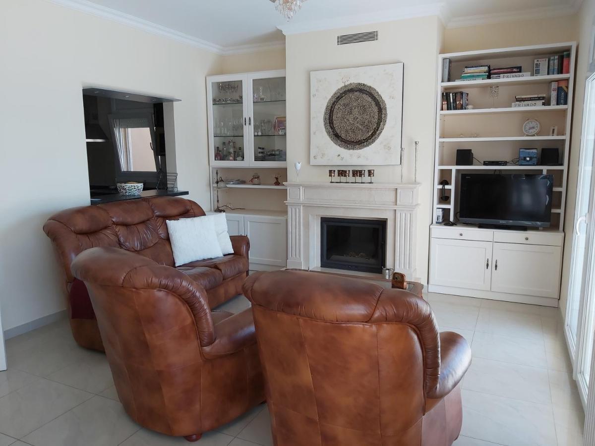 הוילה אמפוריבראבה Casa Amb Piscina Privada מראה חיצוני תמונה