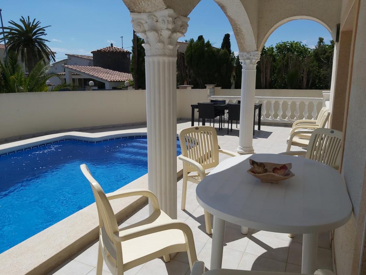 הוילה אמפוריבראבה Casa Amb Piscina Privada מראה חיצוני תמונה