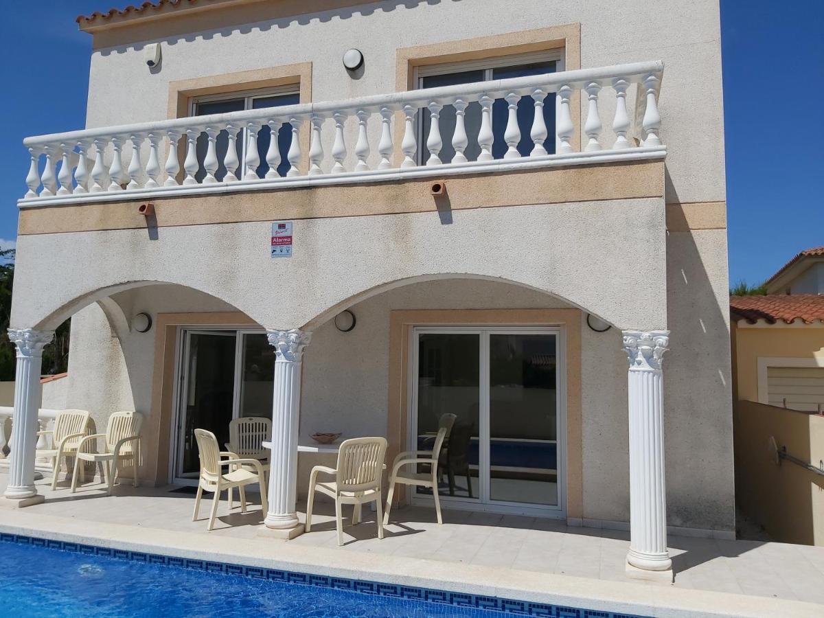 הוילה אמפוריבראבה Casa Amb Piscina Privada מראה חיצוני תמונה