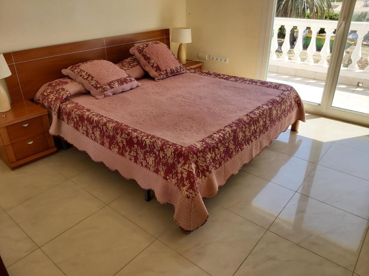 הוילה אמפוריבראבה Casa Amb Piscina Privada מראה חיצוני תמונה
